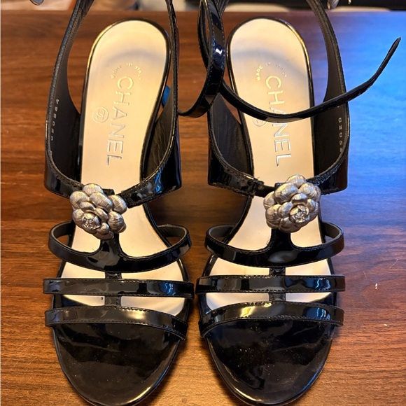 CHANEL Shoes - Chanel patent leather shoes 37